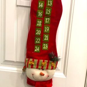 SUCH A CUTE CALENDER TO HANG UP TO KEEP TABS WHEN ‘OL SANTA WILL ARRIVE 🎄🎄🎄🎄